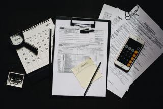 Feuille de calcul comparant deux montants d'imposition sur des revenus de placement
