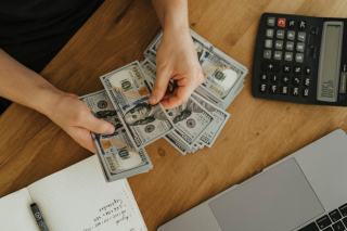 Revenus freelance : développer une activité complémentaire rentable